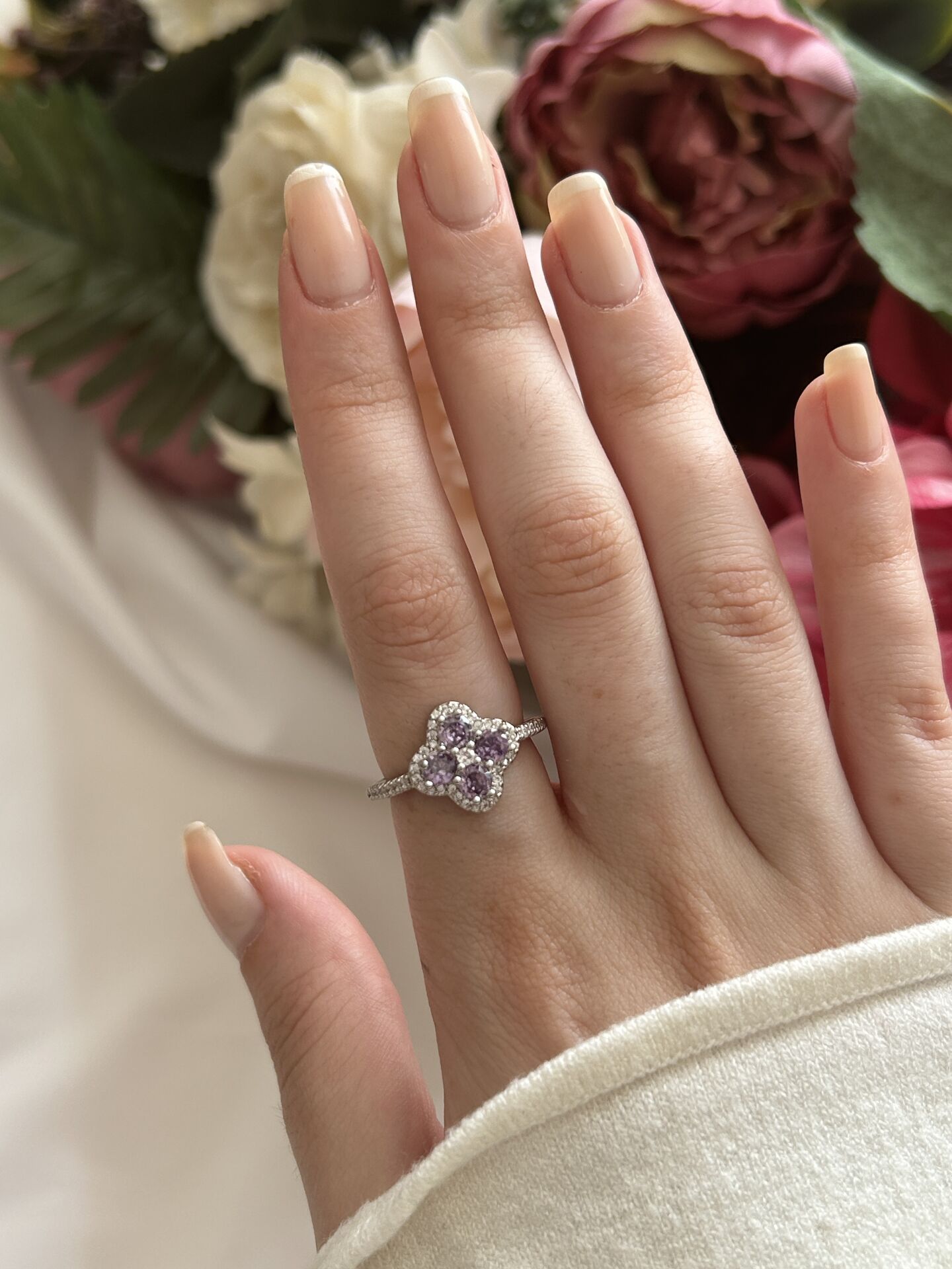 Zirkon Mor Yonca Yüzük