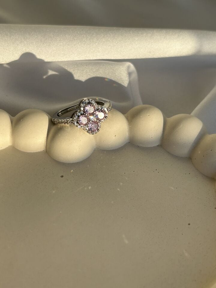 Zirkon Pembe Yonca Yüzük