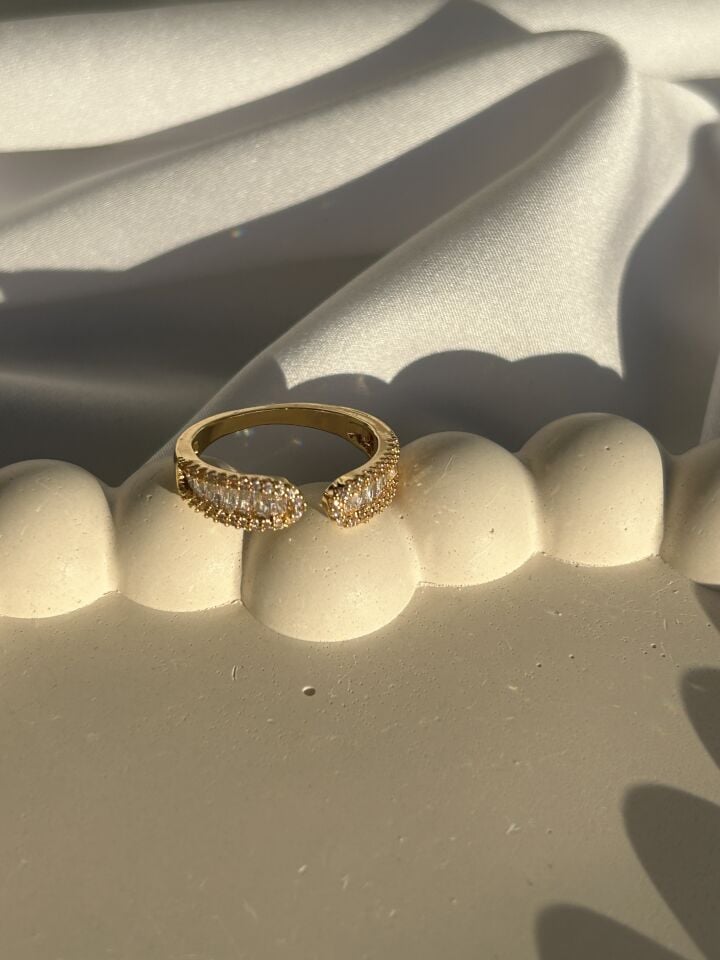 Silver Taşlı Detay Yüzük