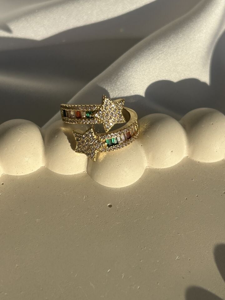 Yıldız Detay Gökkuşağı Yüzük