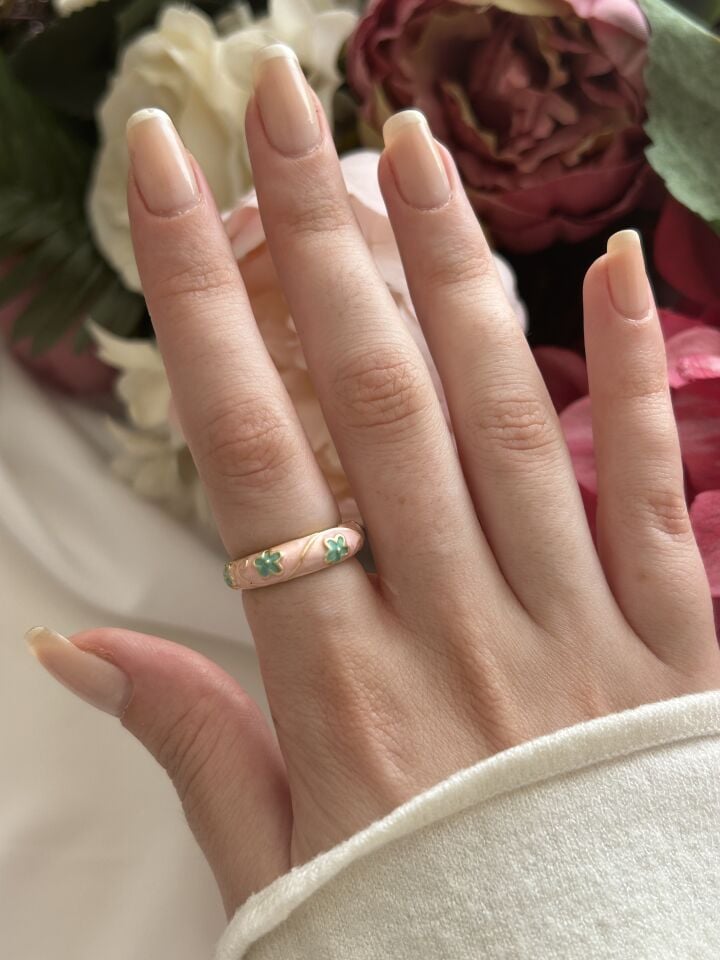 Mineli Pembe Yüzük