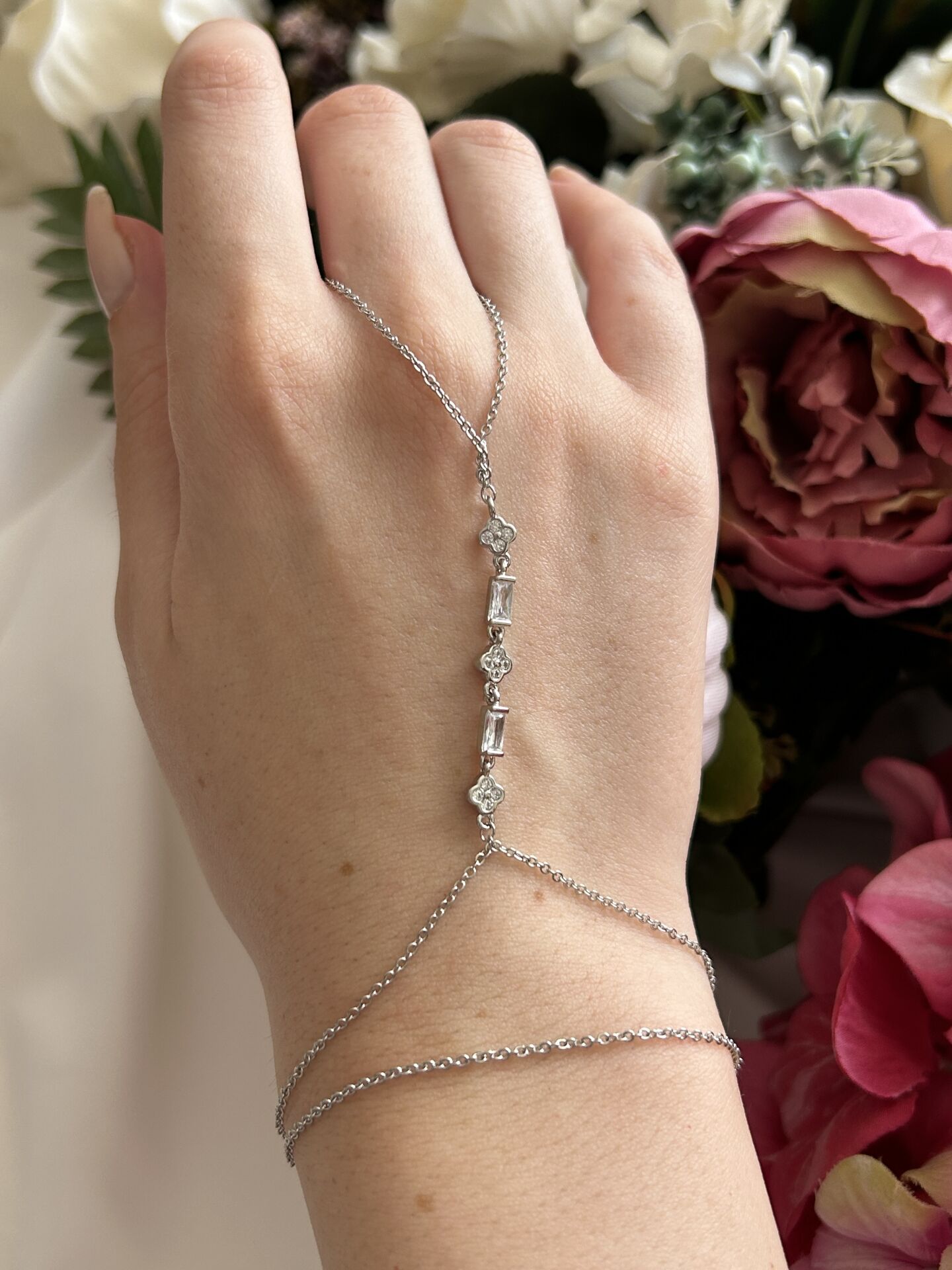 Zirkon Taş Detaylı Silver Şahmeran