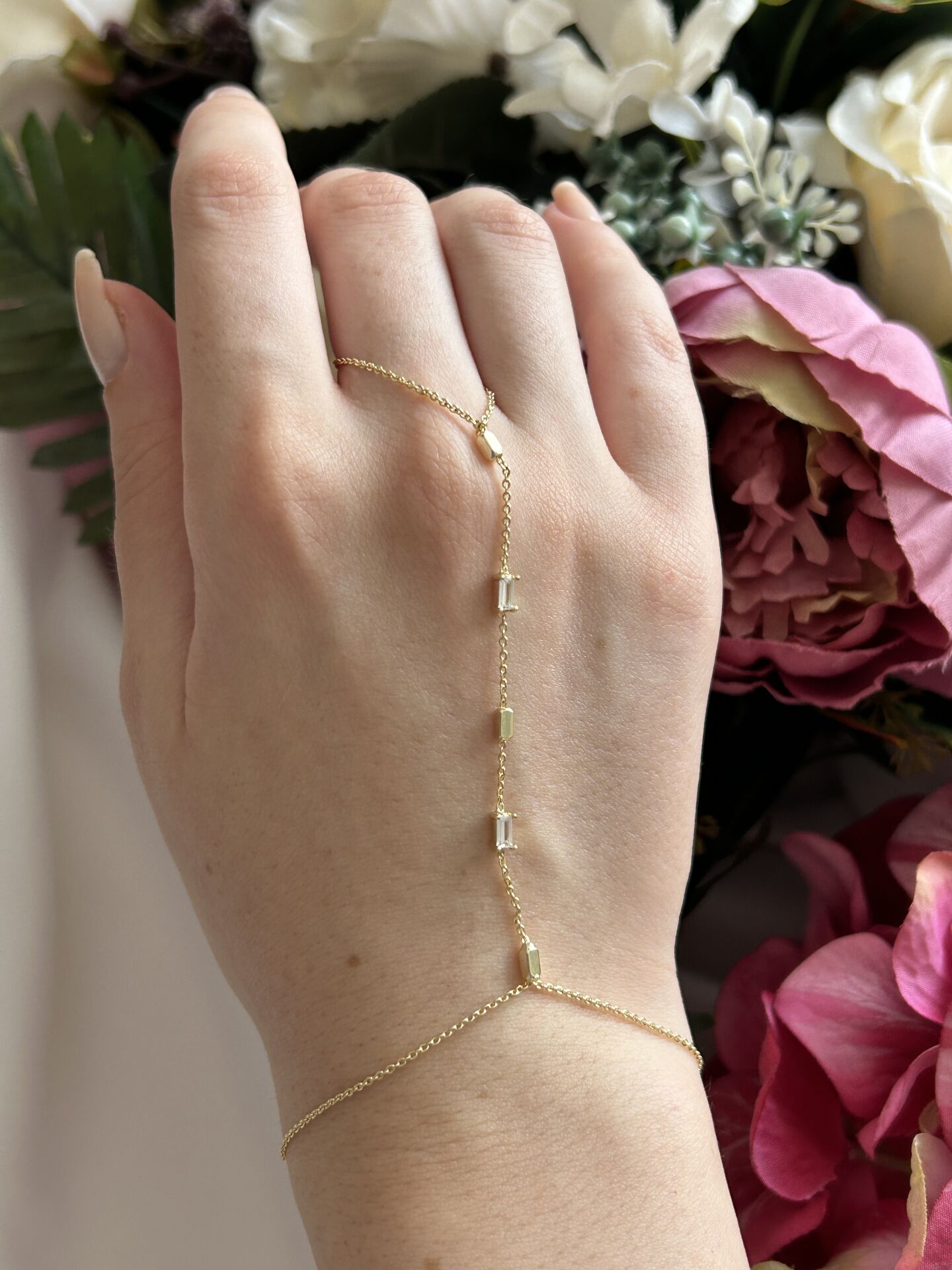 Baget Taşlı Ontri Şahmeran