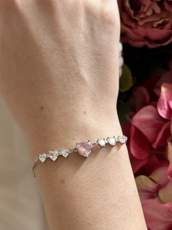 Heart Detail Stylish Bracelet