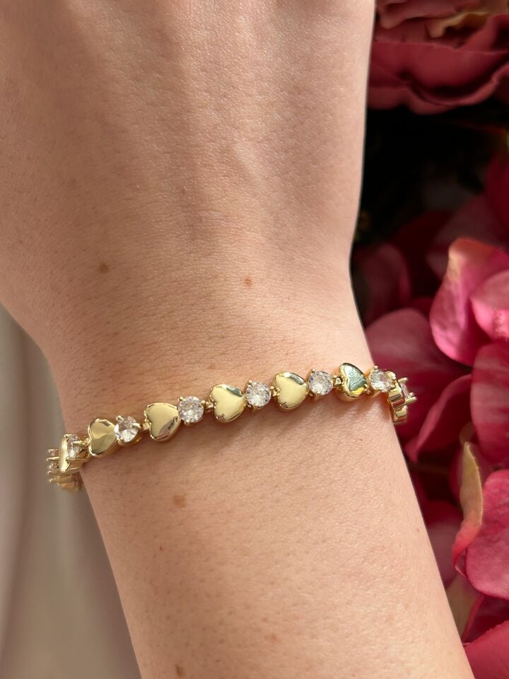 Zircon Detailed Heart Bracelet