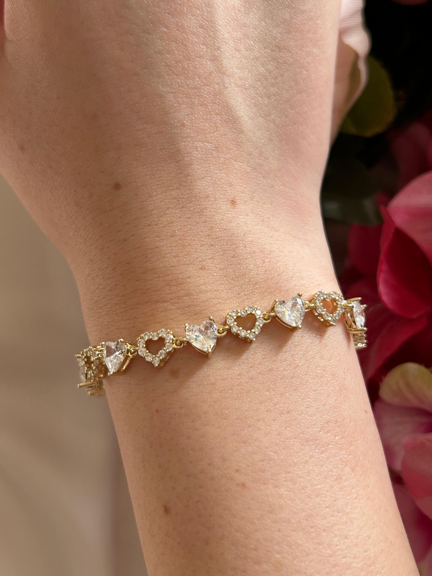 Kalp Motifli Gold Bileklik