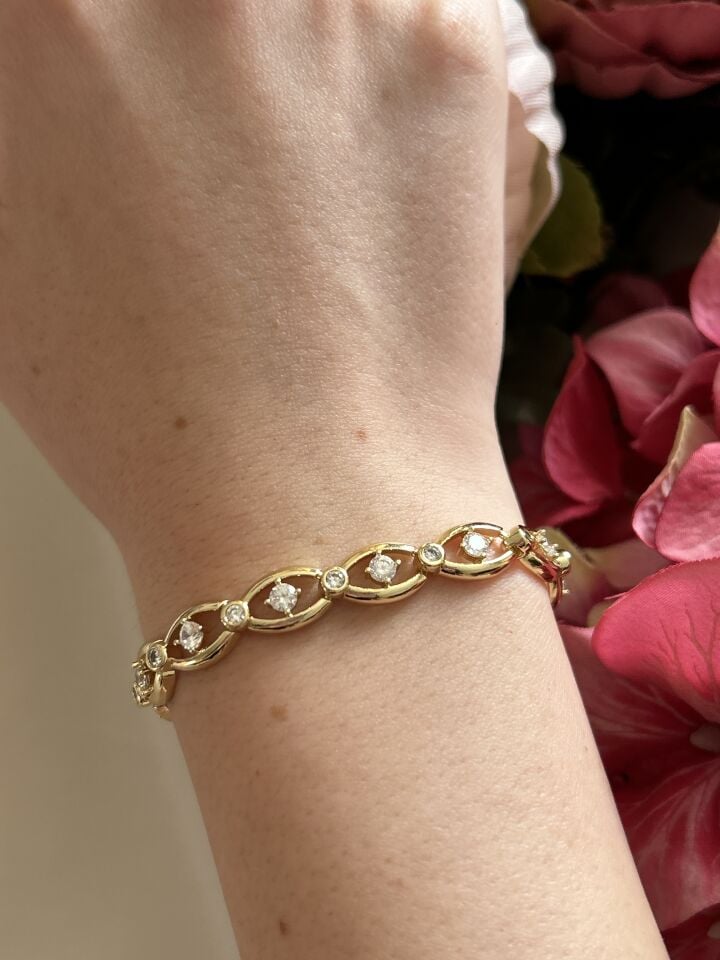 Eye Bracelet with Stone Details