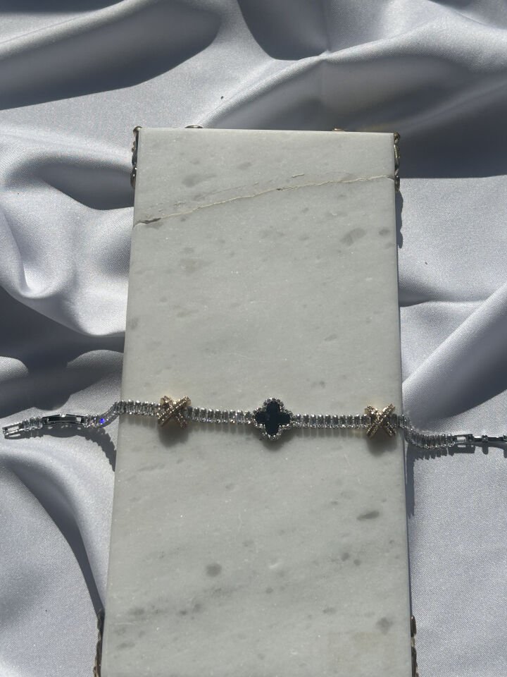 Baguette Bracelet with Black Clover Detail