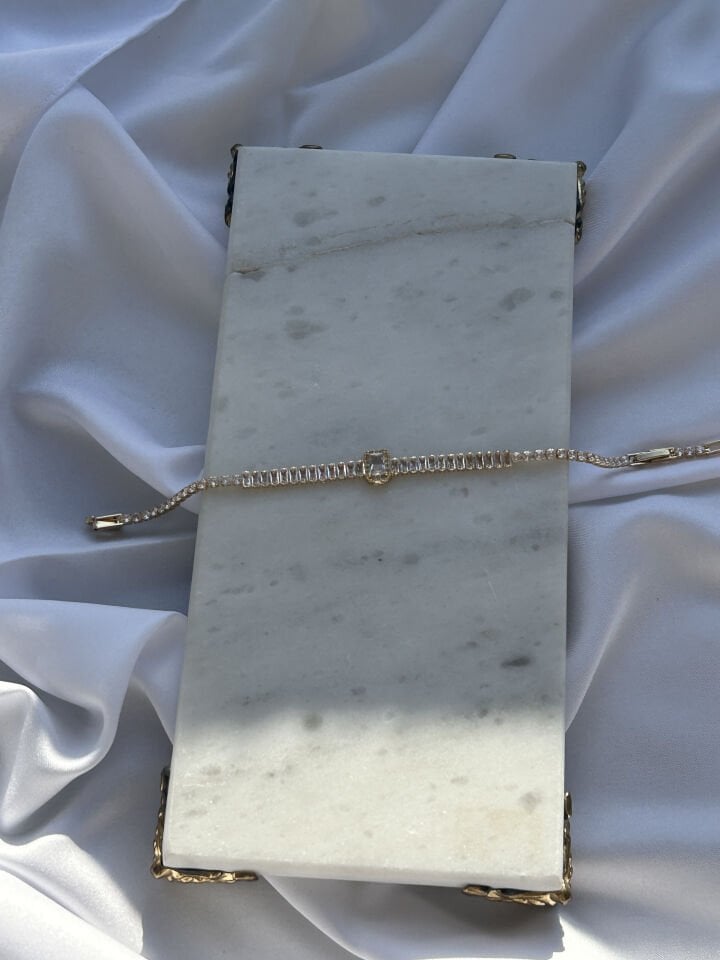 Rectangular Stone Detailed Gold Bracelet