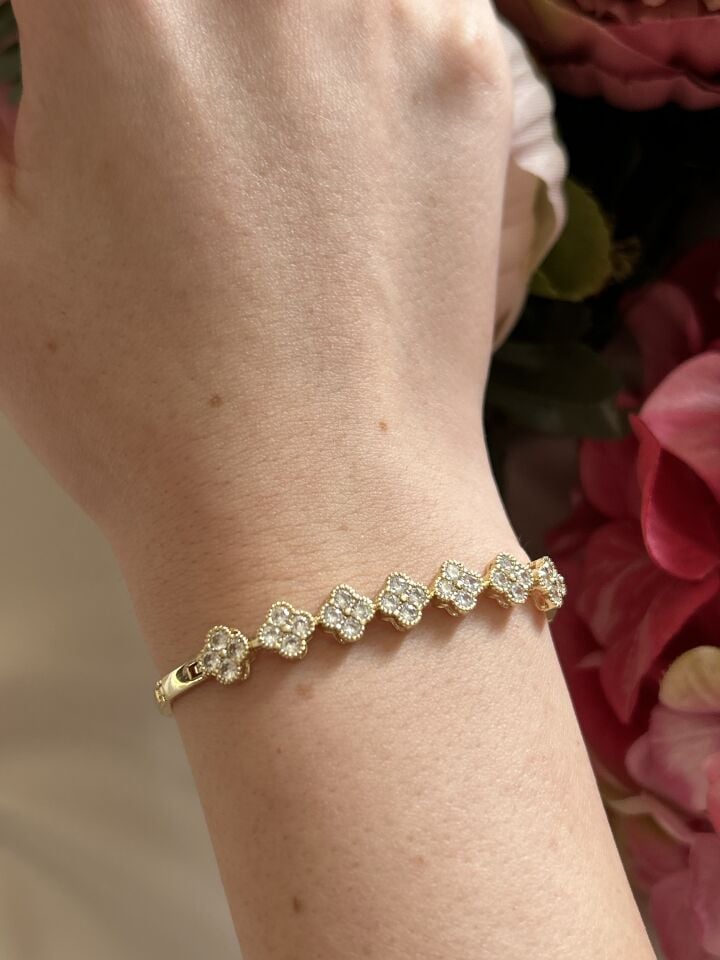 Zircon Stone Row Clover Bracelet
