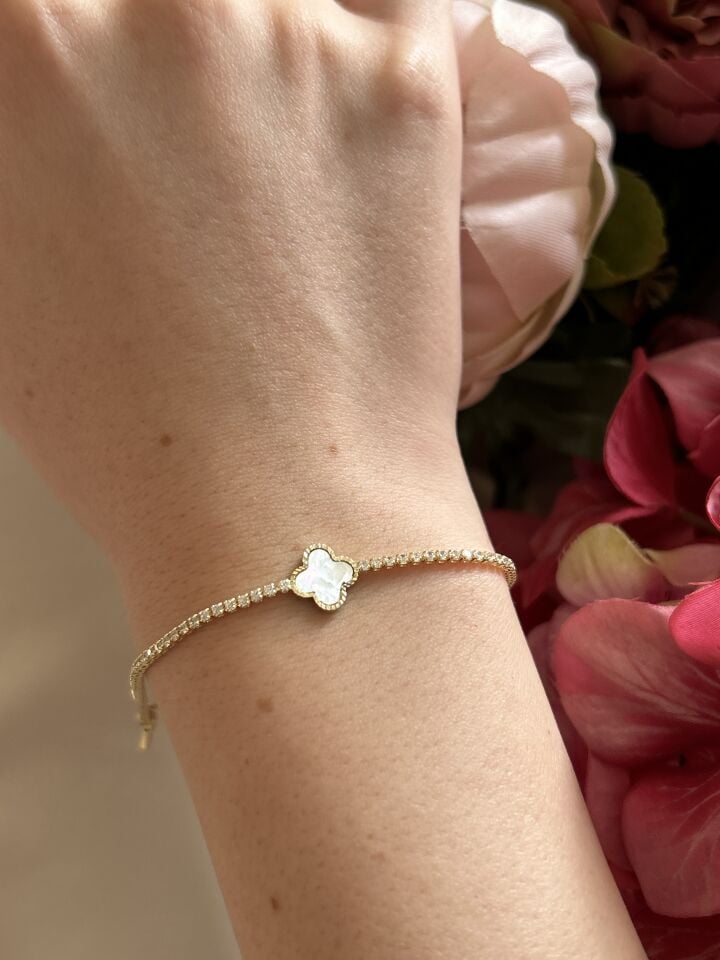 Gold Waterway Clover Bracelet