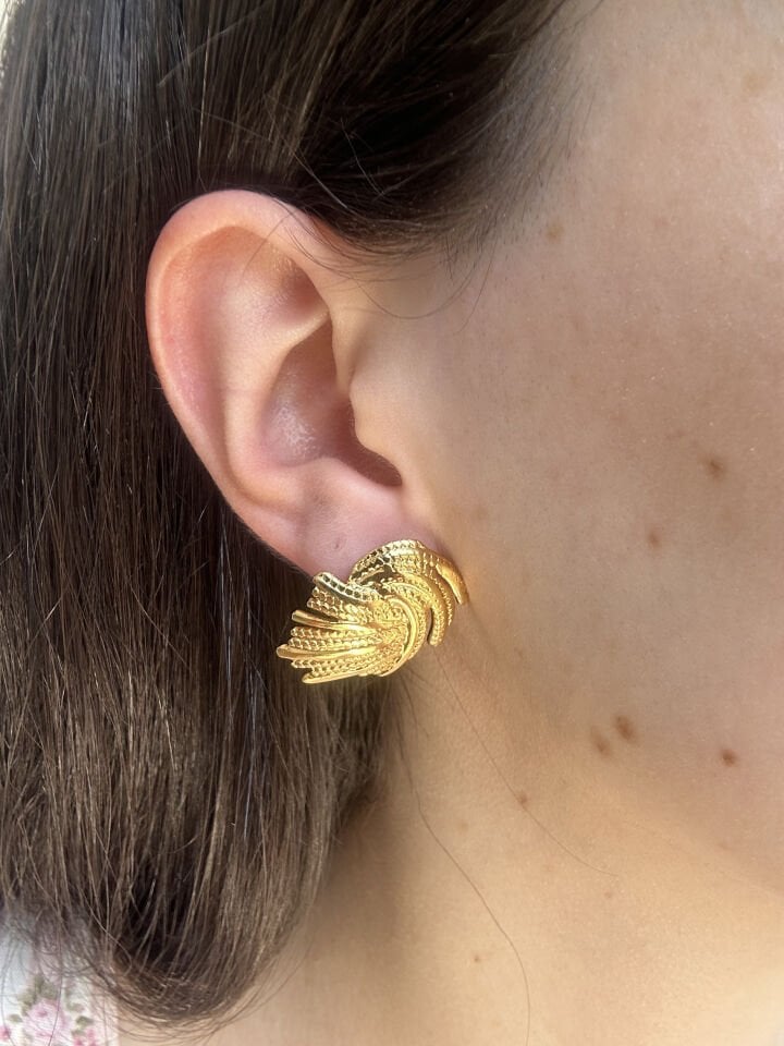 Vintage Tasarım Gold Küpe