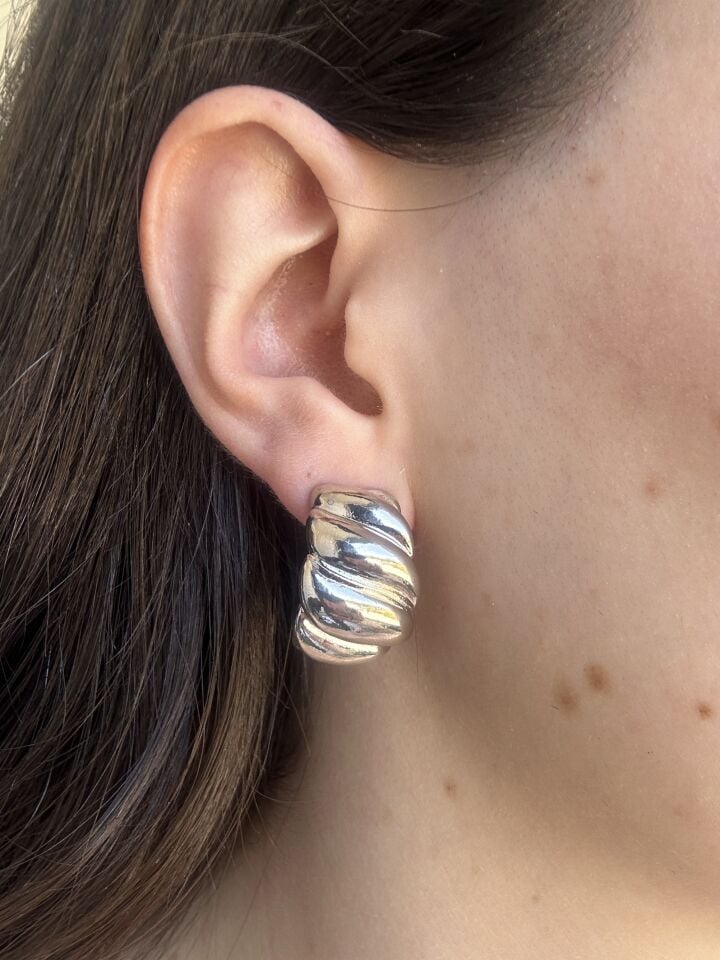 Dalgalı Bombe Küpe