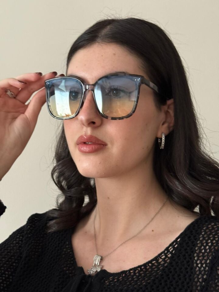 Geniş Çerçeve Retro Güneş Gözlüğü