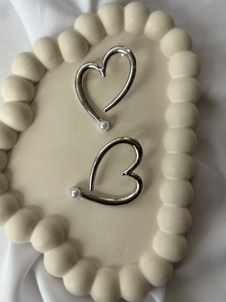 İnci Detaylı Kalp Küpe