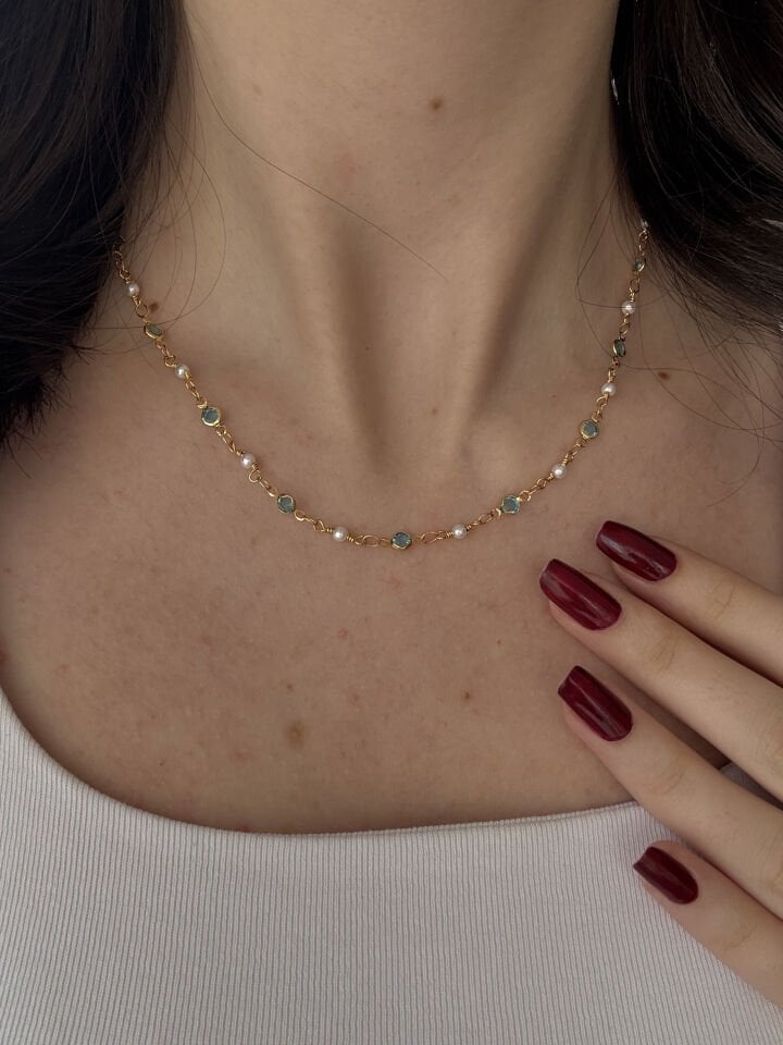 Mavi İşlemeli Gold Kolye