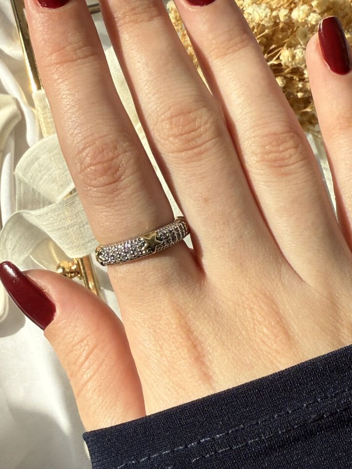 Gold Yıldız Detaylı Yüzük