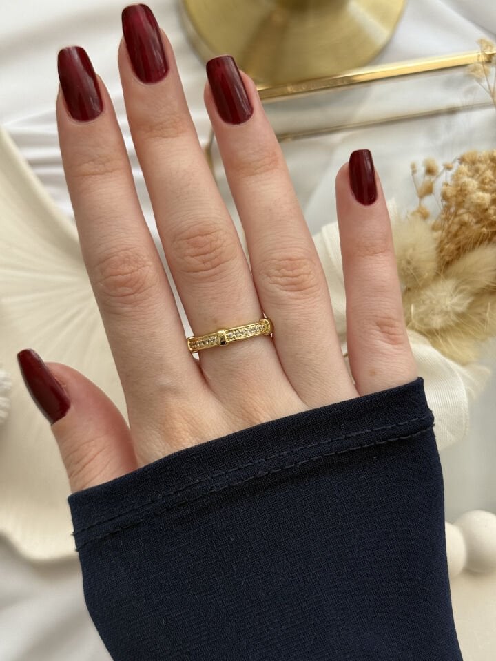 Elegant Ring with Stone Details