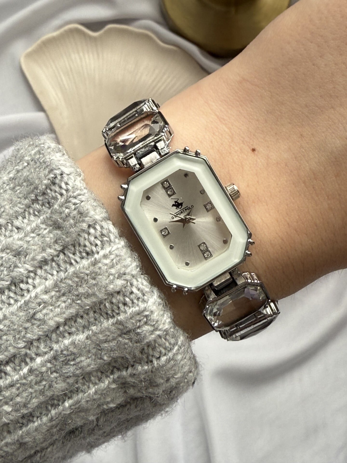 Kesme Taşlı Tasarım Saat