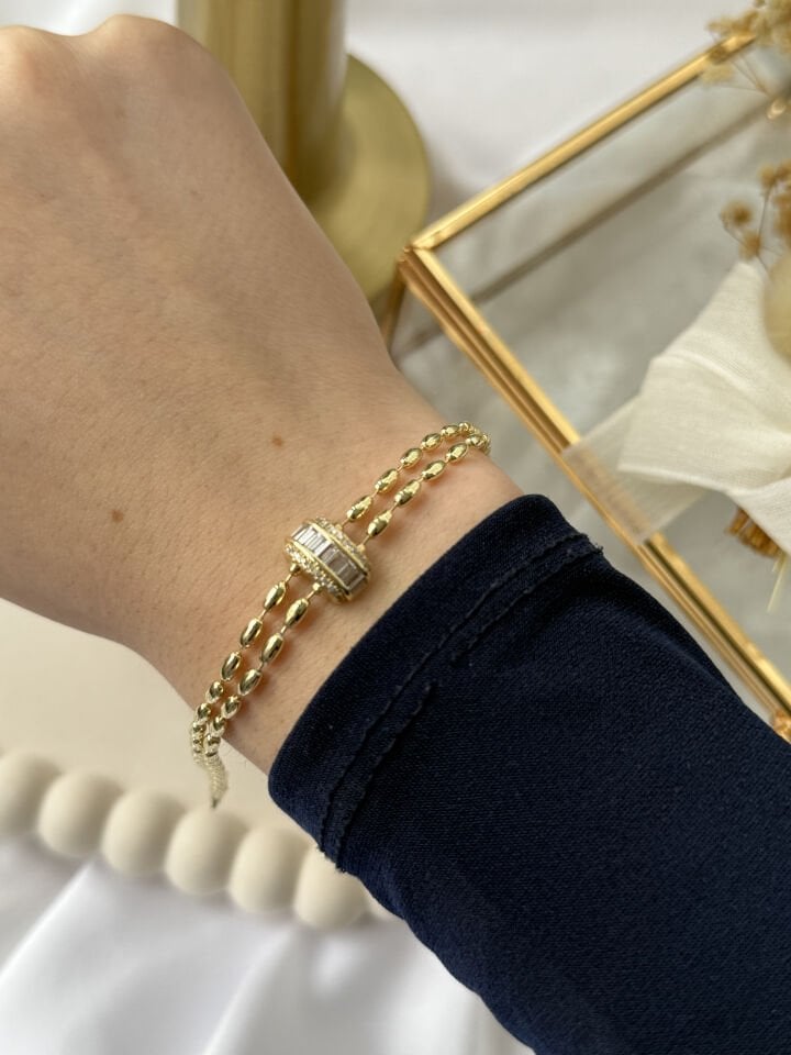 Dorika Bracelet with Stone Details