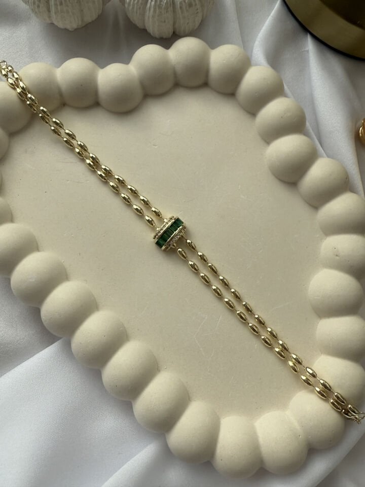 Zümrüt Detaylı Dorika Bileklik