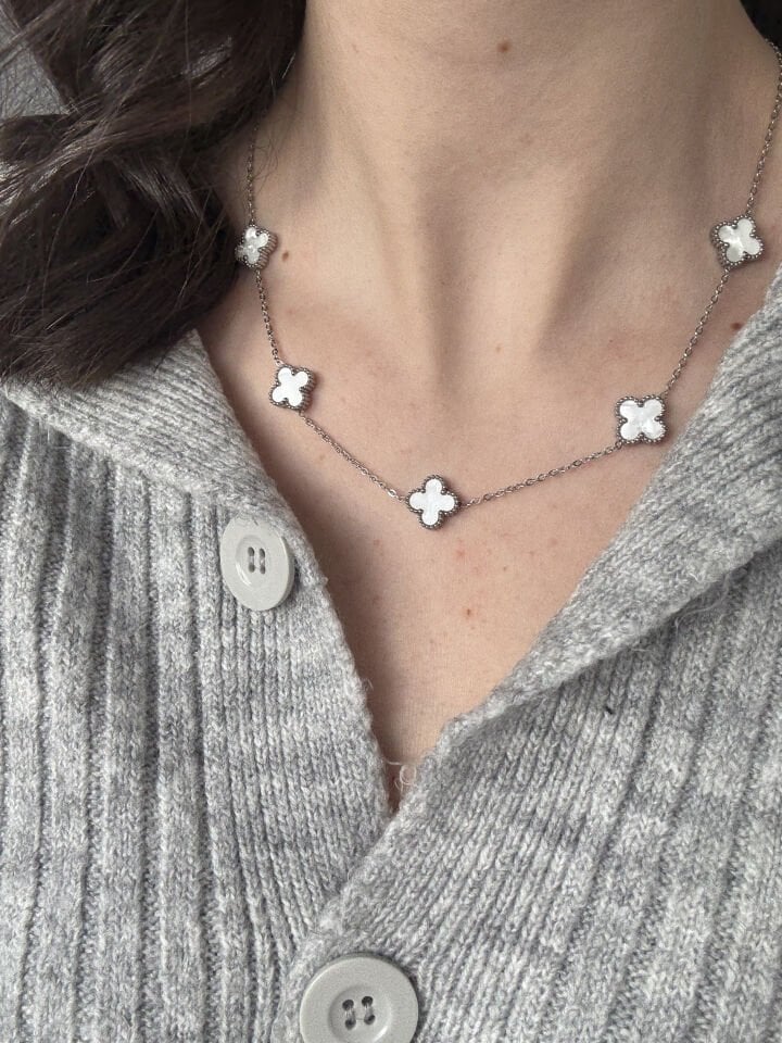 Five Clover Necklace