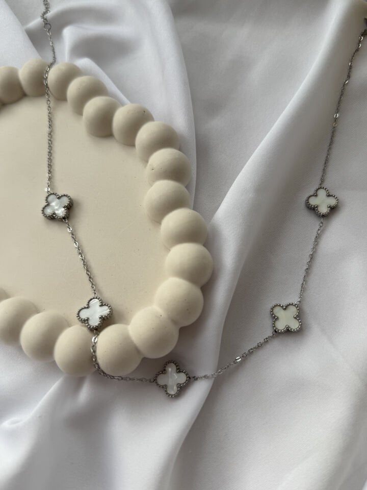 Five Clover Necklace