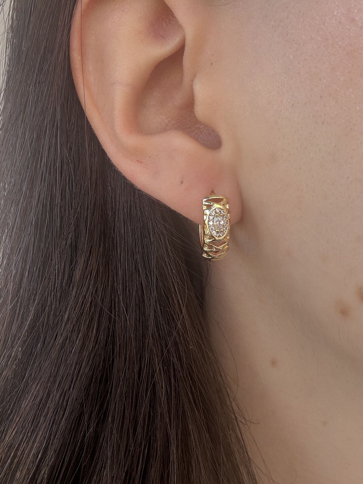 Taşlı Çelik Küpe