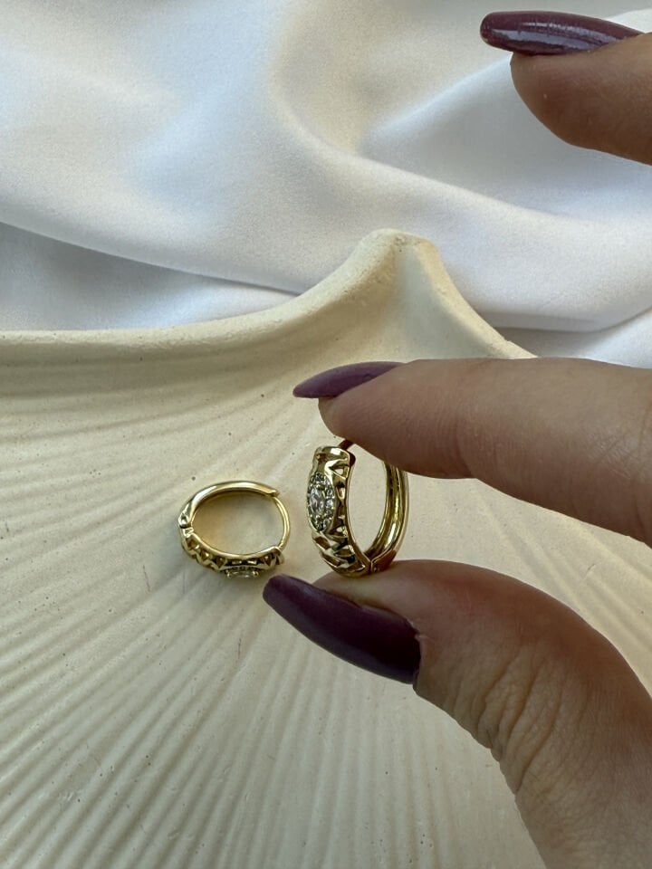 Taşlı Çelik Küpe