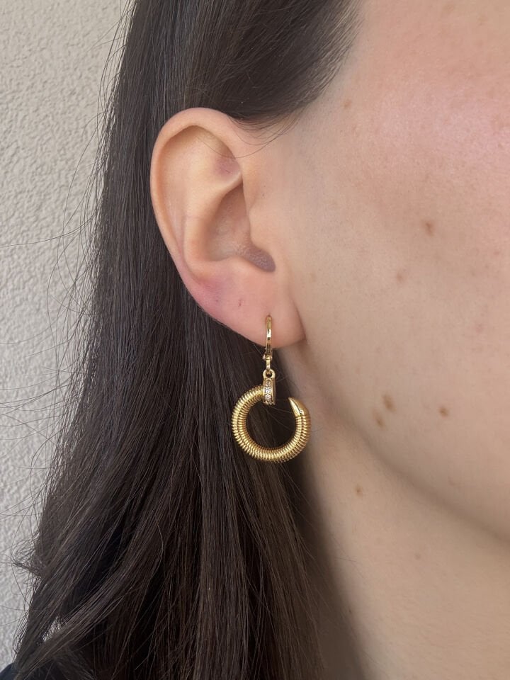 Yarım Tur Gold Küpe