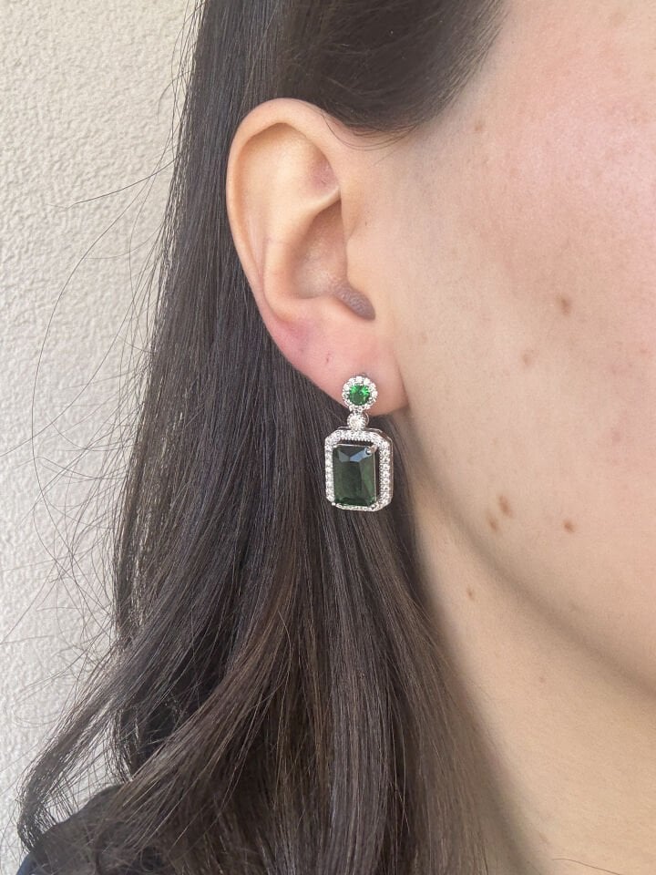 Yaşil Zümrüt Baget Küpe