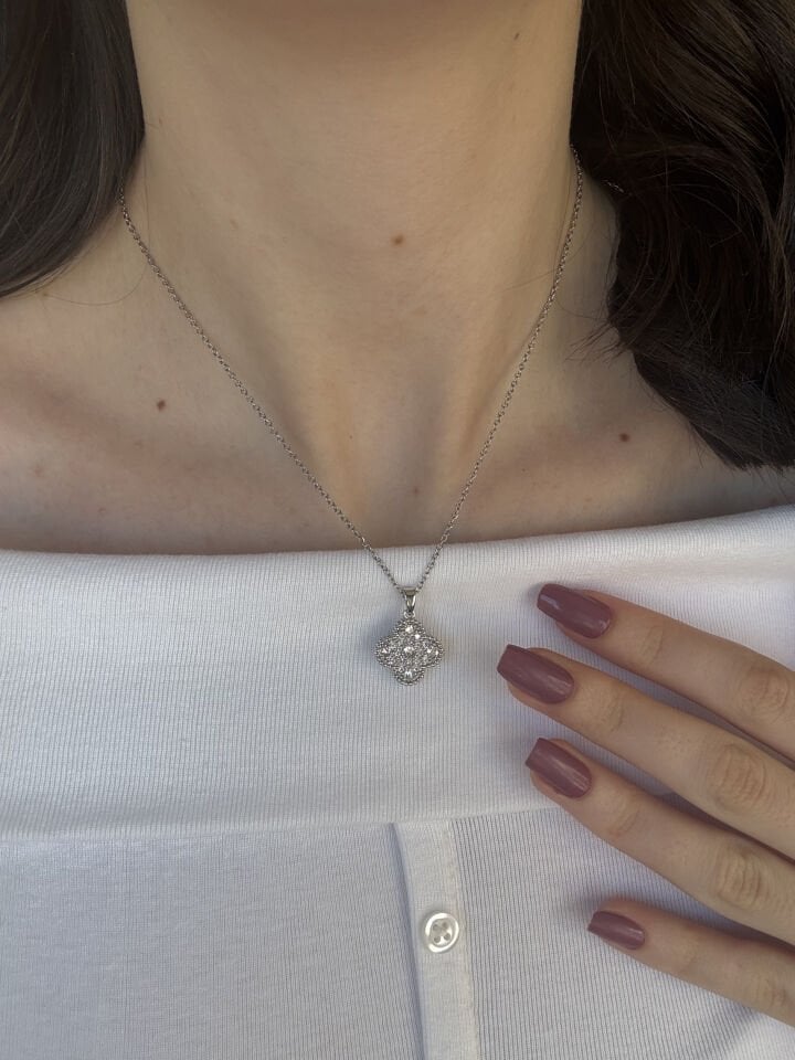 Gümüş Yonca Kolye