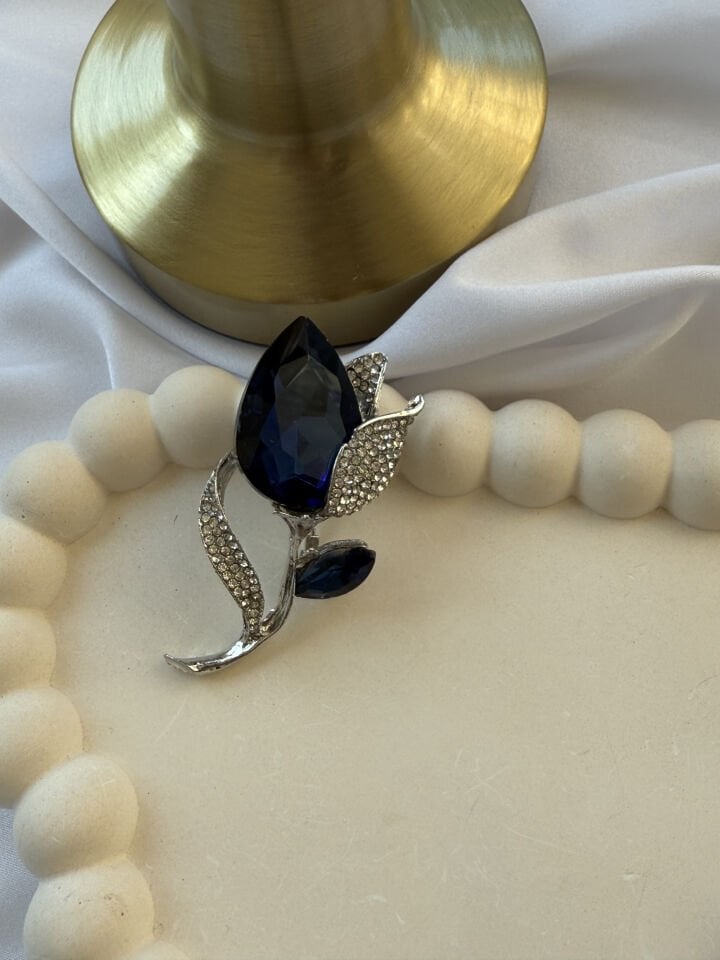 Blue Tulip Motif Brooch