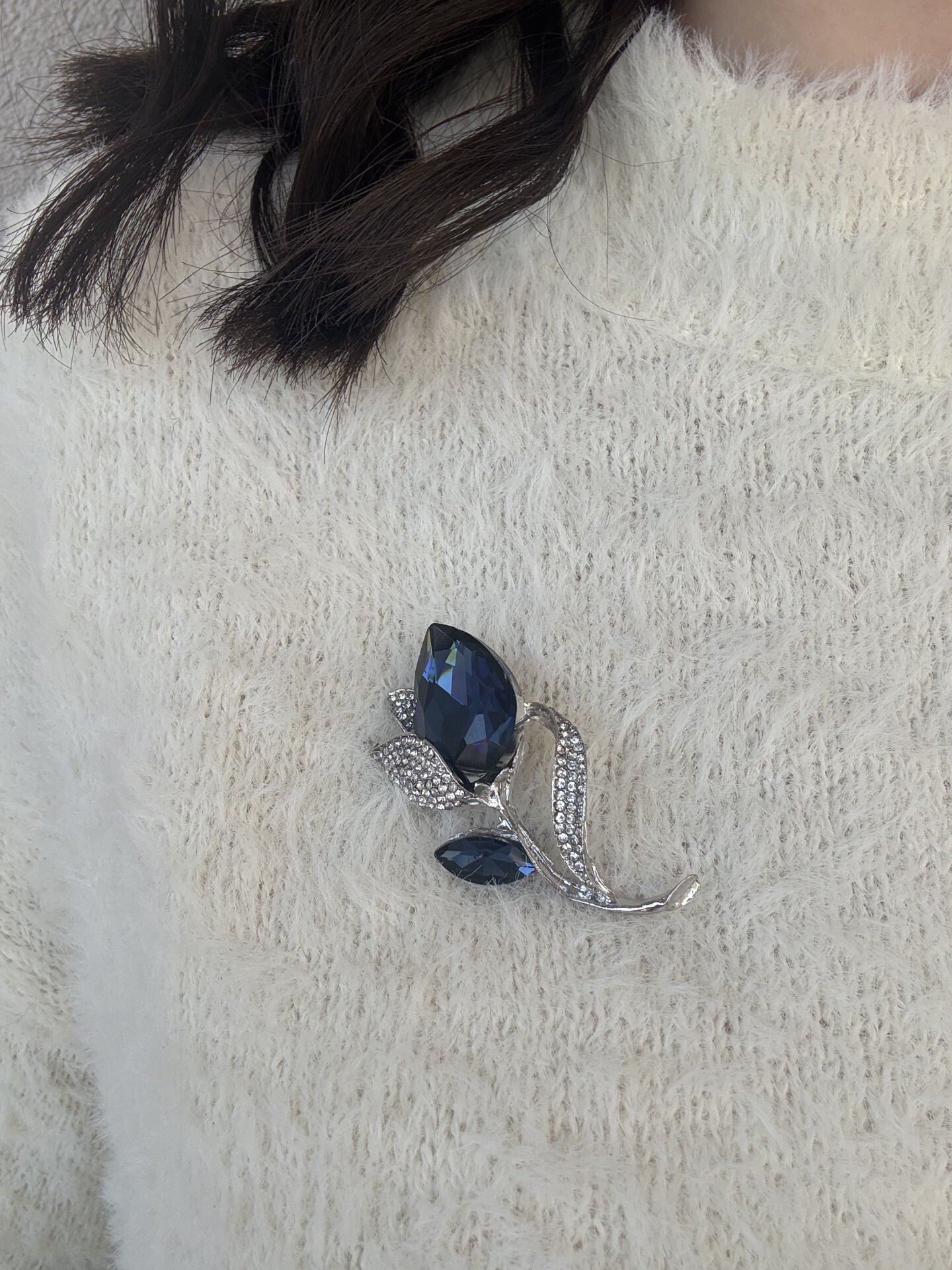 Blue Tulip Motif Brooch