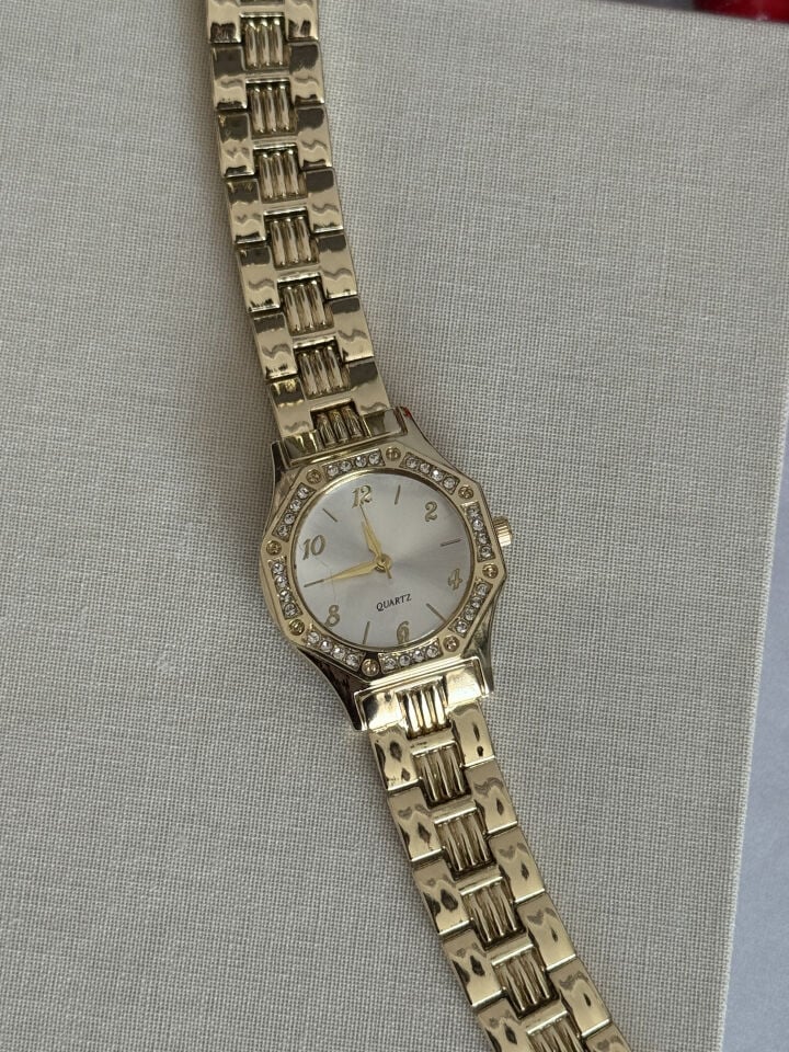 Gold Taş Detay Saat