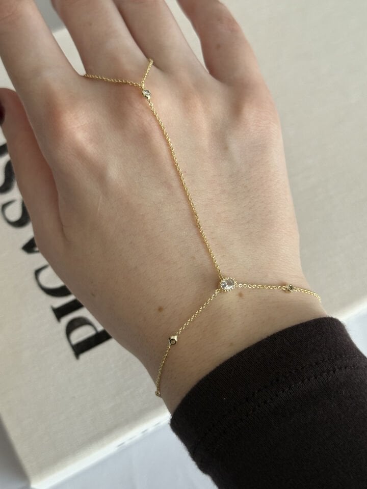 Oval Taş Detaylı Şahmeran