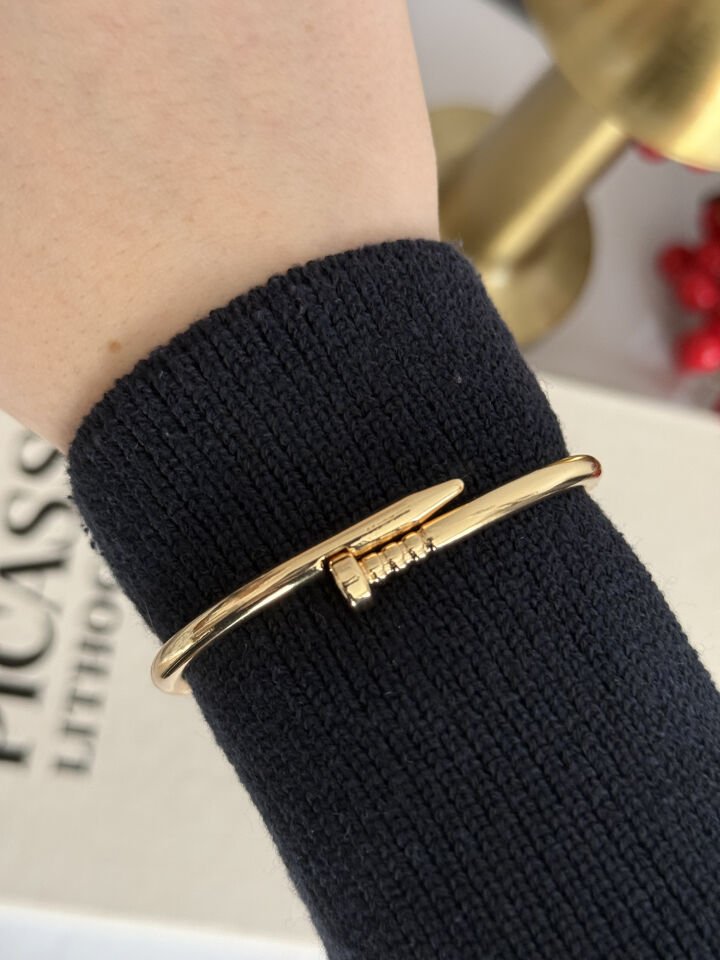 Çivi Model Kelepçe Bileklik